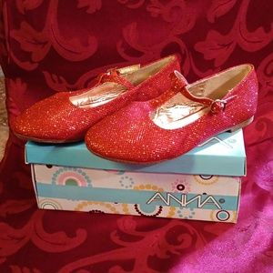 NIB Anna ruby red mesh flats.